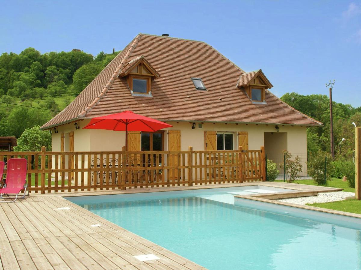 Modern Holiday Home With Private Pool Loubressac Esterno foto
